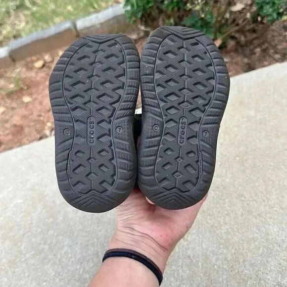 Crocs Kid’s Swiftwater River Walking Sandals - Picture 8 of 14